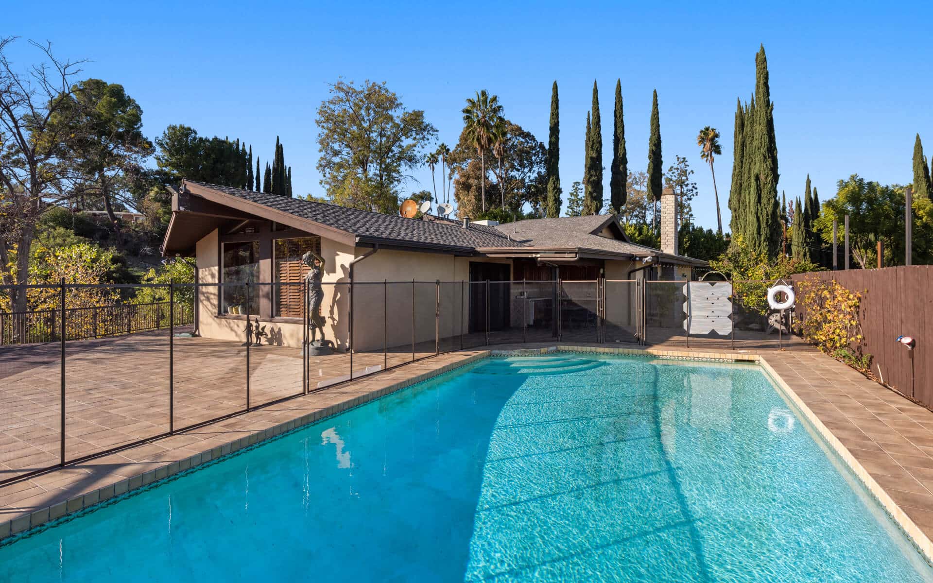 Exterior of the private hillside My Limitless Journeys residence in Encino